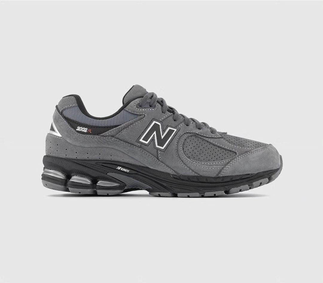 【国内 11/24 発売】New Balance M2002 REH “Grey” (ニューバランス)