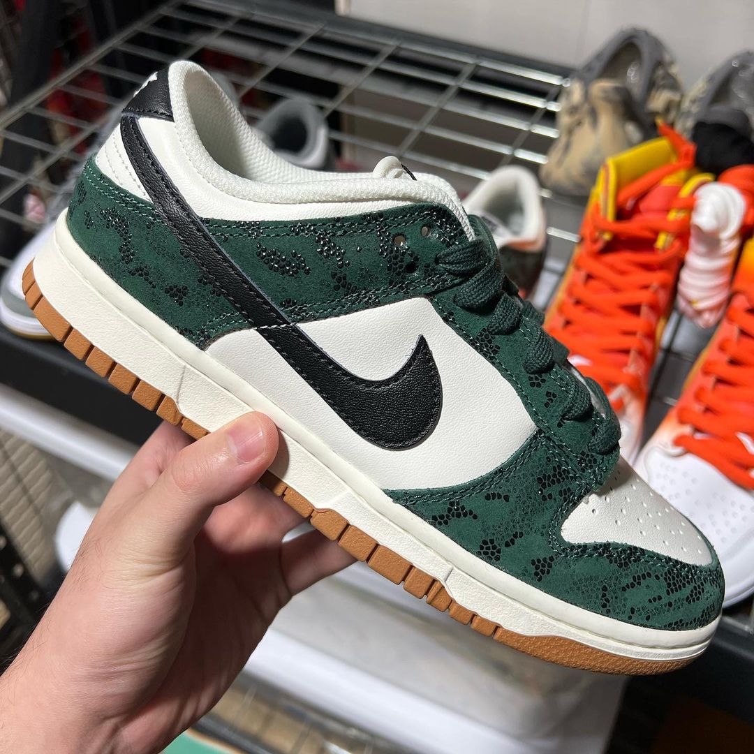 2023年 発売予定！ナイキ ダンク ロー “ホワイト/グリーンスネーク/ガム” (NIKE DUNK LOW “White/Green Snake/Gum”) [FQ8893-397]