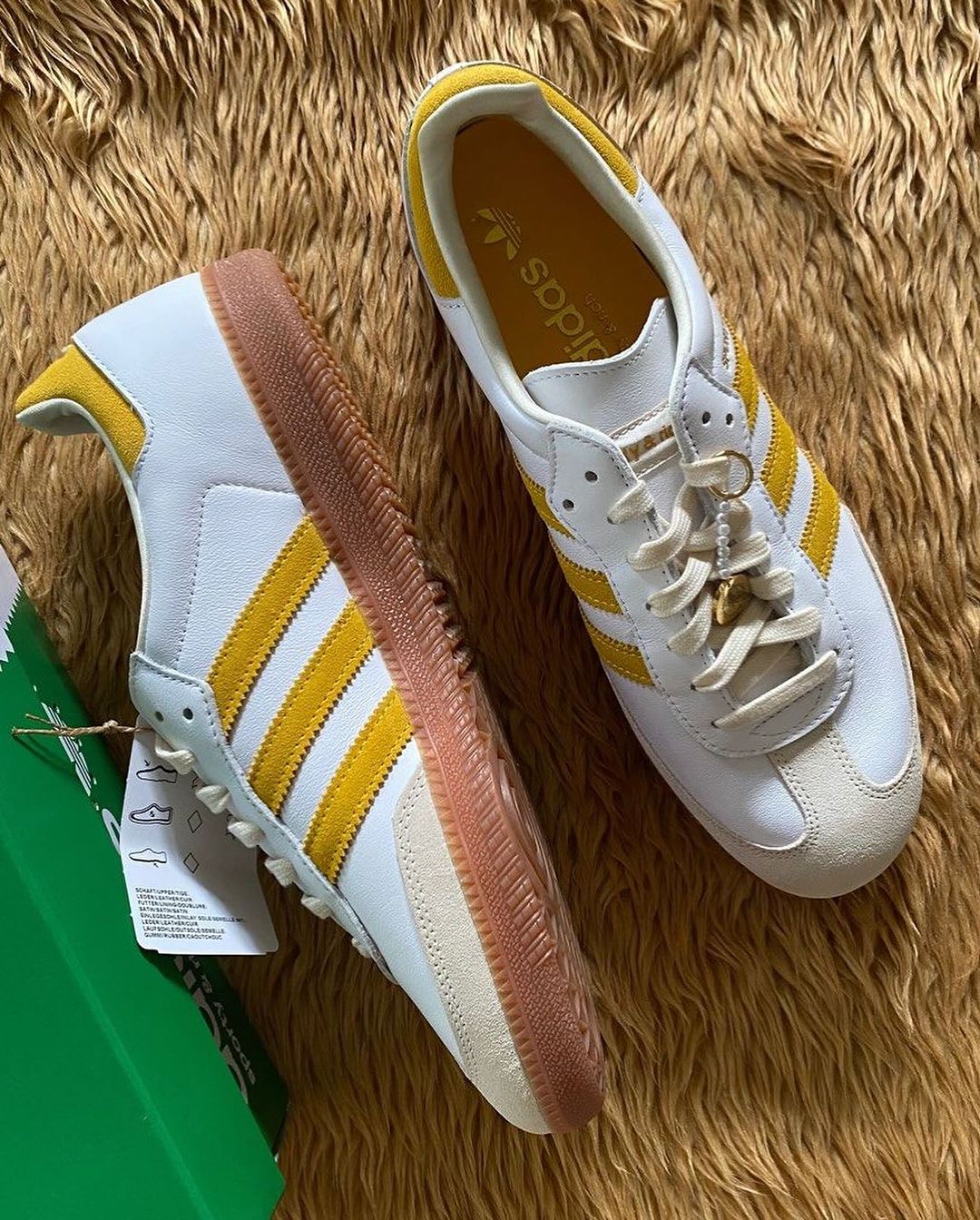 【国内 11/10 発売】SPORTY & RICH × adidas Originals SAMBA OG & STAN SMITH (スポーティーアンドリッチ アディダス オリジナルス サンバ OG スタンスミス 2023 F/W) [IF5660/IF5661/IF5658]