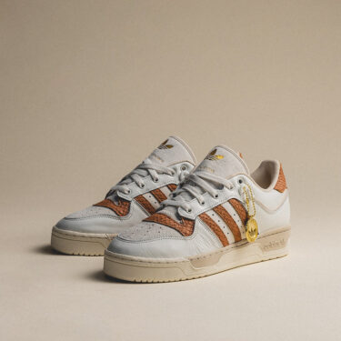 海外 7/29 発売！アディダス オリジナルス ライバルリー 86 “ホワイト/クレイストレータ” (adidas Originals RIVALRY LOW 86 “Chalk White/Clay Stator”) [IE9940]