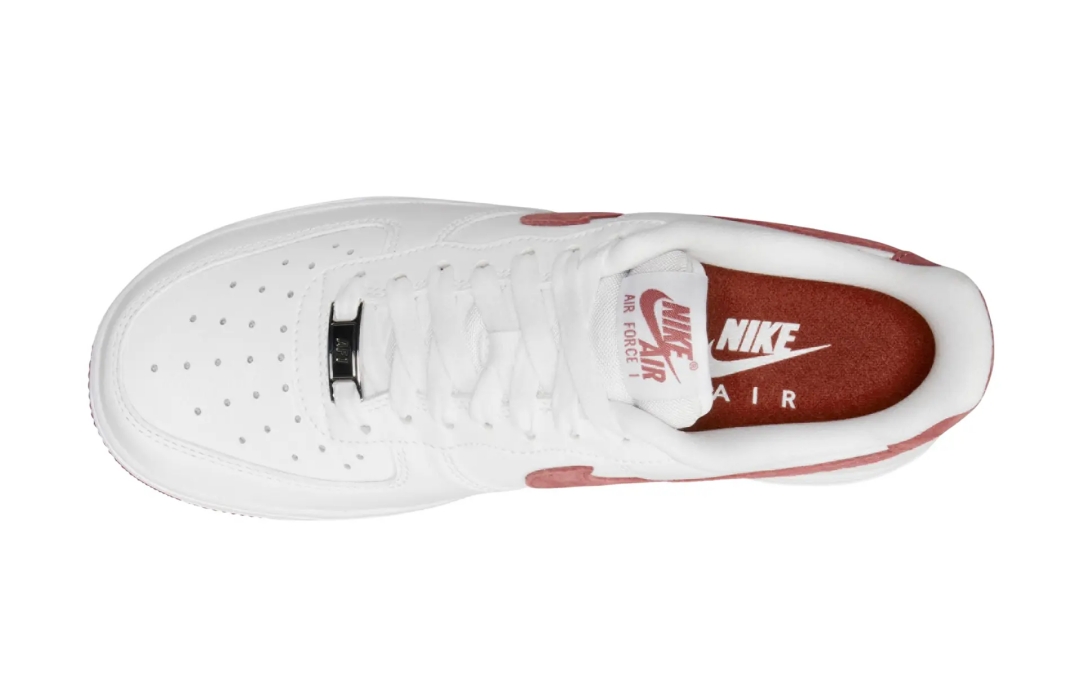 【国内 1/25 発売】ナイキ エア フォース 1 ロー “ホワイト/アドビ/ドラゴンレッド” (NIKE AIR FORCE 1 LOW “White/Adobe/Dragon Red”) [FQ7626-100]