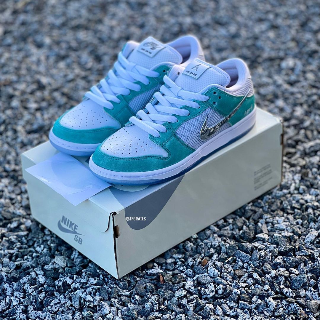 【国内 11/25、11/27 発売】April Skateboards x NIKE SB DUNK LOW “Turbo Green/Metallic Silver” (エイプリル スケートボード ナイキ SB ダンク ロー “ターボグリーン/メタリックシルバー”) [FQ8202-300/FQ8203-300/FD2562-400]