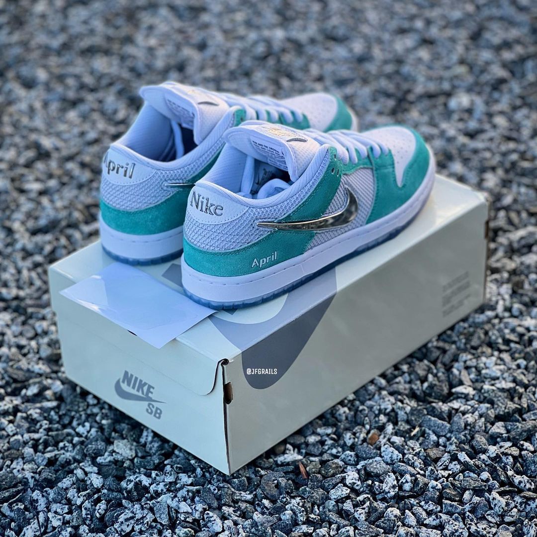 【国内 11/25、11/27 発売】April Skateboards x NIKE SB DUNK LOW “Turbo Green/Metallic Silver” (エイプリル スケートボード ナイキ SB ダンク ロー “ターボグリーン/メタリックシルバー”) [FQ8202-300/FQ8203-300/FD2562-400]