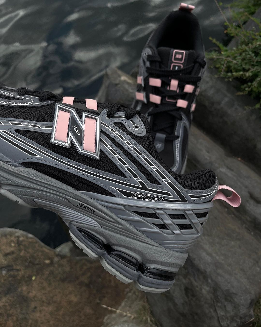 2023年 発売予定！New Balance M1906 RHC “Black/Grey/Pink” (ニューバランス)