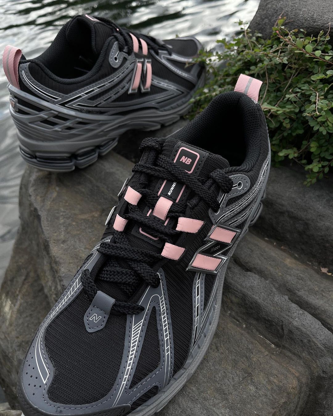 2023年 発売予定！New Balance M1906 RHC “Black/Grey/Pink” (ニューバランス)