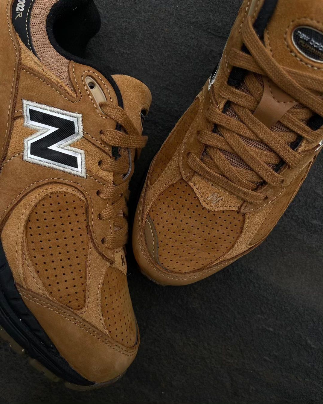 【発売予定】New Balance M2002 REI “Tobacco” (ニューバランス)