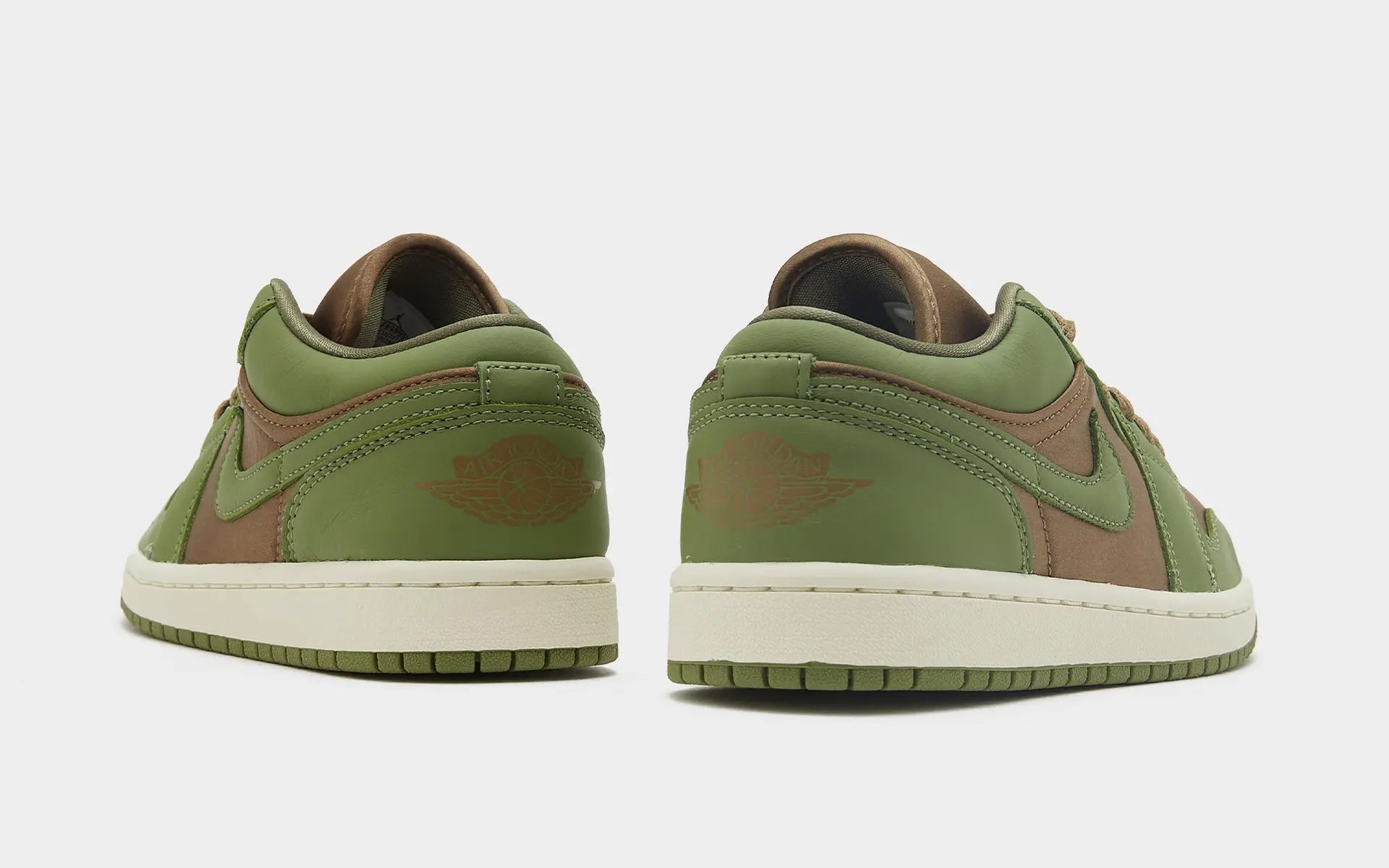 【国内 10/19 発売】ナイキ ウィメンズ エア ジョーダン 1 ロー SE “サテンオリーブ” (NIKE WMNS AIR JORDAN 1 LOW SE “Satin Olive”) [FB9893-300]