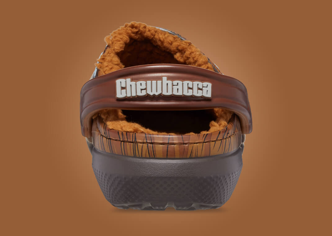 海外 9/26 発売予定！Star Wars × Crocs Classic Lined Clog “Chewbacca” ​(スターウォーズ クロックス “チューバッカ”)