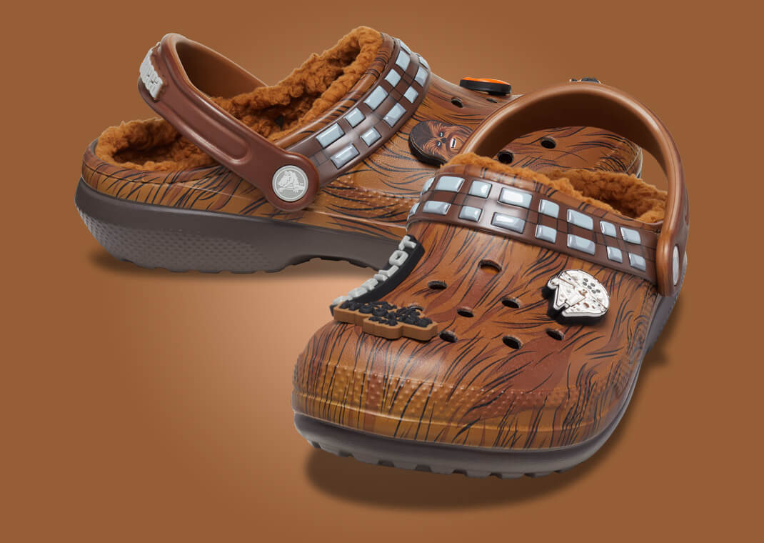 海外 9/26 発売予定！Star Wars × Crocs Classic Lined Clog “Chewbacca” ​(スターウォーズ クロックス “チューバッカ”)