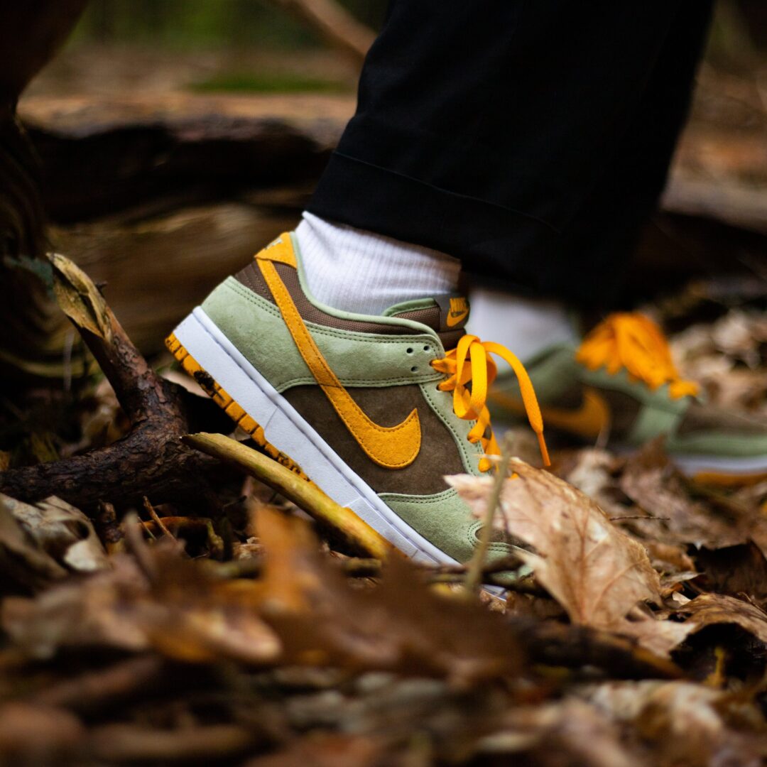 【2024年 2/13 リストック】ナイキ ダンク ロー SE “ダスティオリーブ/プロゴールド” (NIKE DUNK LOW SE “Dusty Olive/Pro Gold”) [DH5360-300]