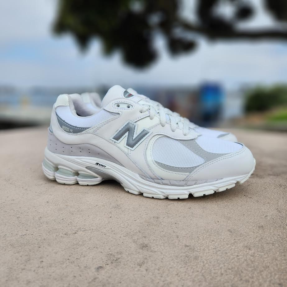 【国内 10/27 発売】GORE-TEX × New Balance M2002 RXM “Light Grey/White” (ゴアテックス ニューバランス)