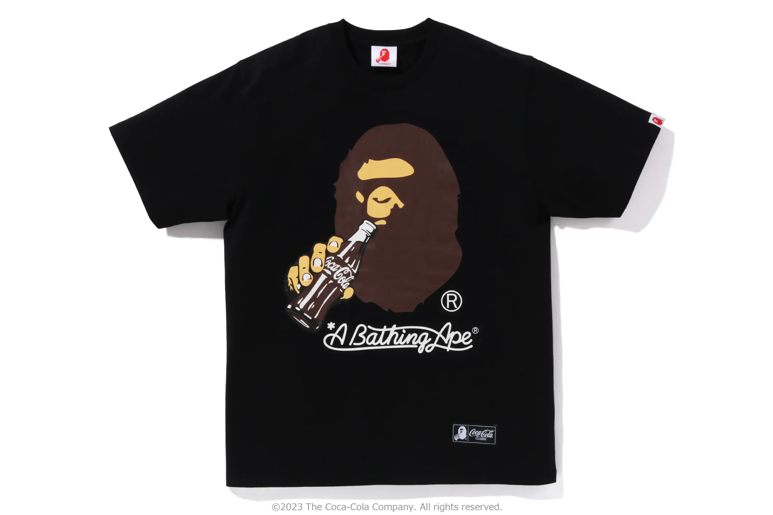 A BATHING APE × Coca-Cola コラボが10/7 発売 (ア ベイシング エイプ コカコーラ)