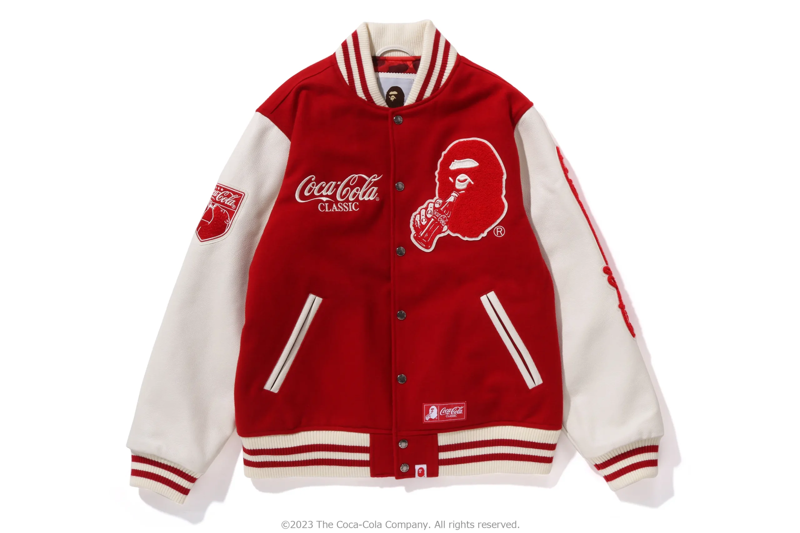 A BATHING APE × Coca-Cola コラボが10/7 発売 (ア ベイシング エイプ コカコーラ)