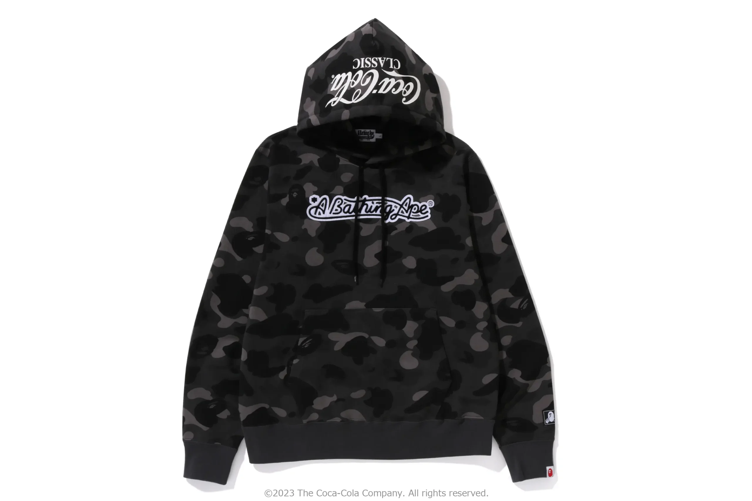 A BATHING APE × Coca-Cola コラボが10/7 発売 (ア ベイシング エイプ コカコーラ)