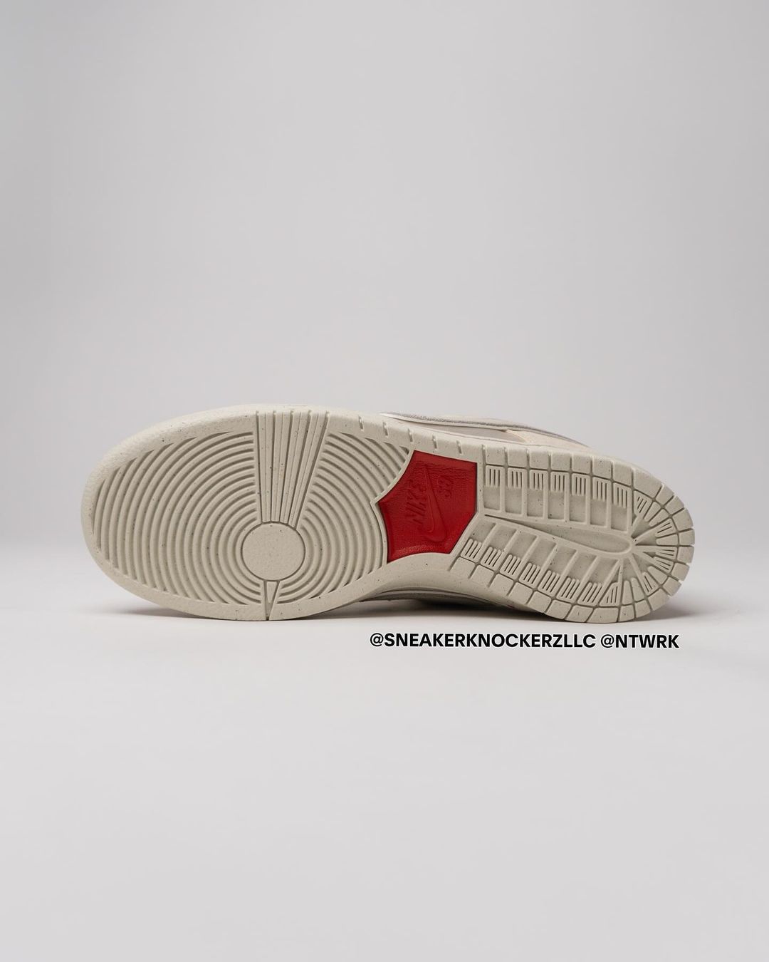 【2024年 2/12 発売】NIKE SB DUNK LOW “Valentine 2024/Love Found” (ナイキ SB ダンク ロー “バレンタイン 2024”) [FZ5654-100/FN0619-600]