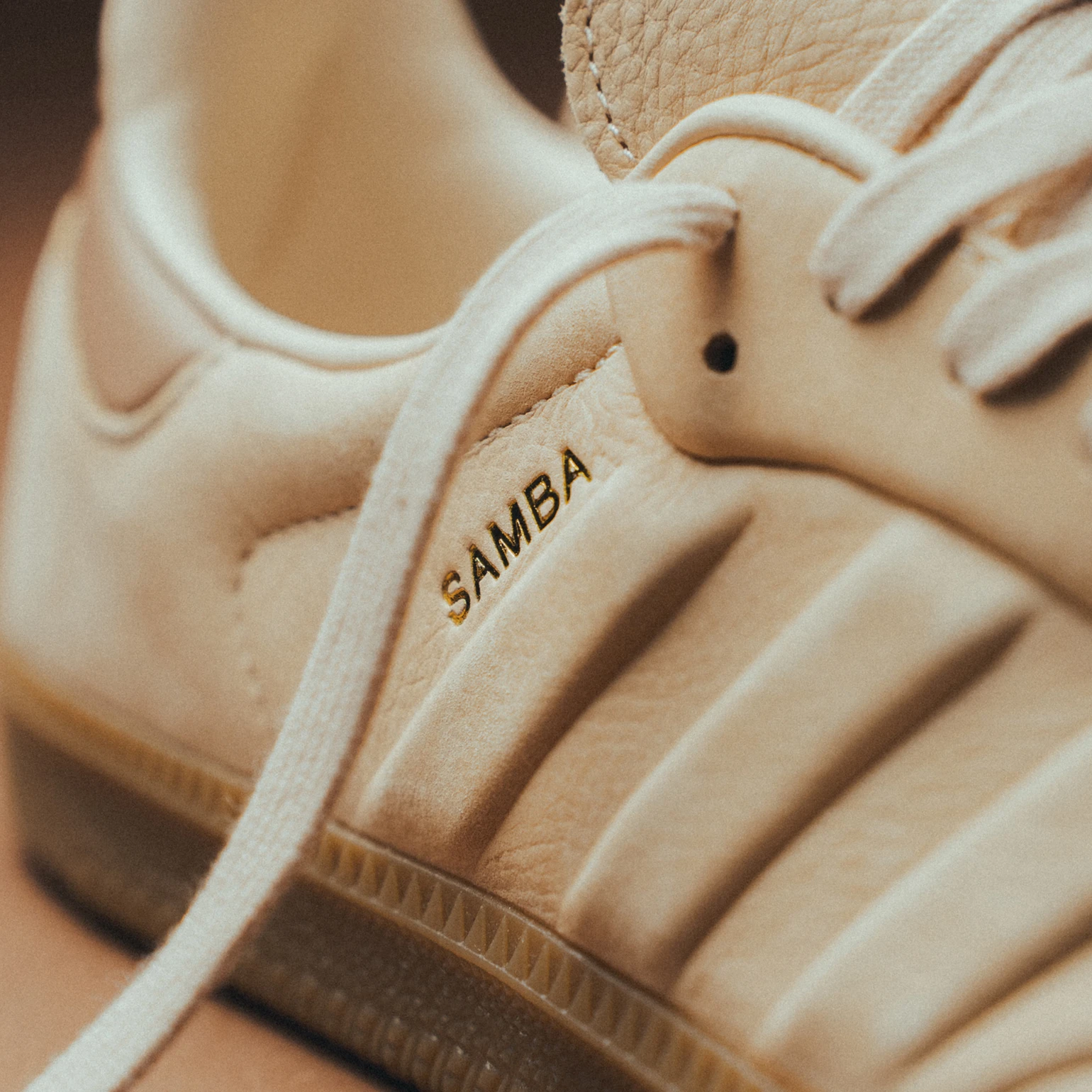 海外発売！アディダス オリジナルス サンバ OG “カジュアルパック/コアブラック” (adidas Originals SAMBA OG “Casual Pack/Olive Strata”) [IG1243]
