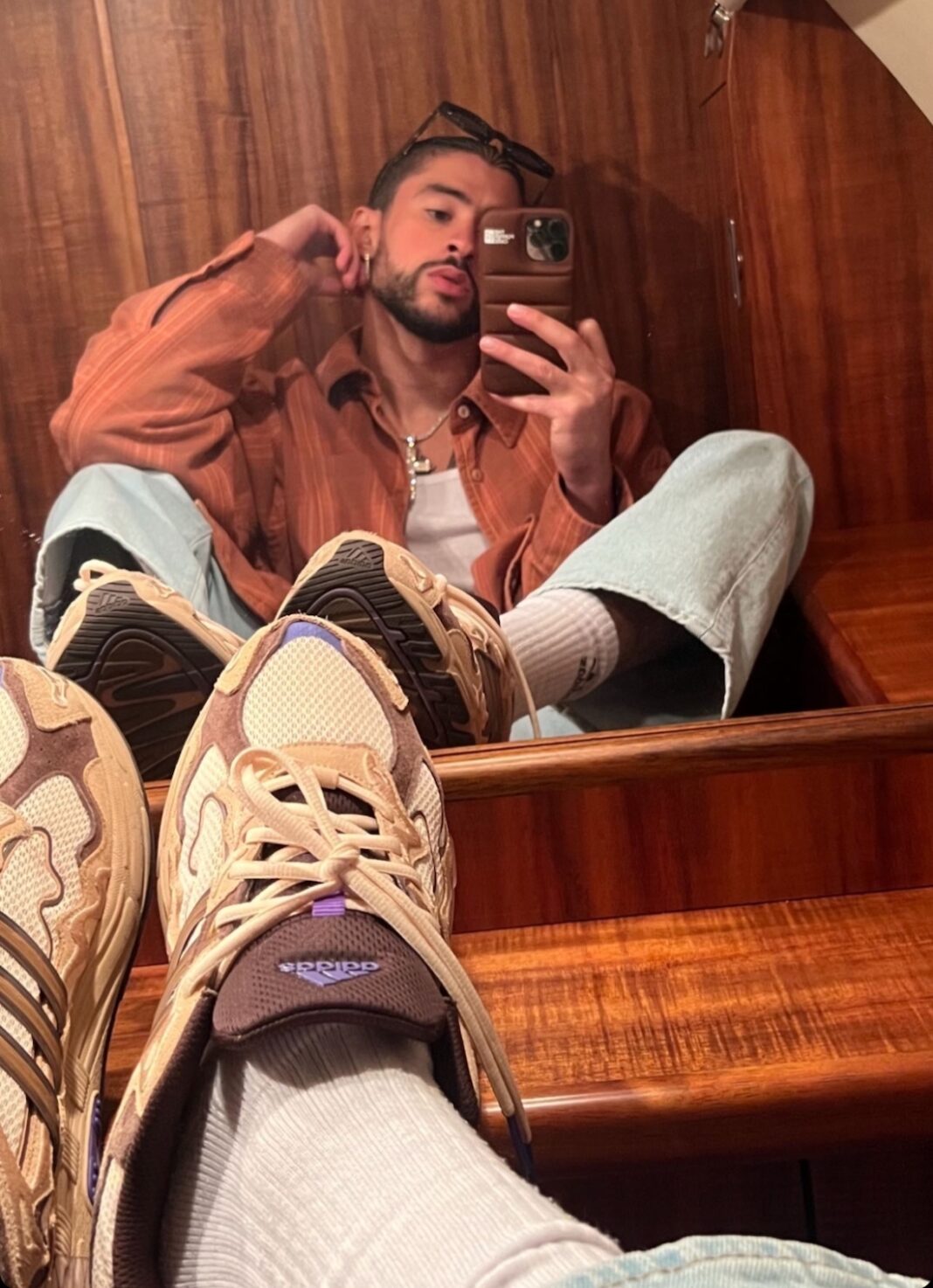 【国内 10/28 発売】バッドバニー × アディダス オリジナルス レスポンス CL “エクルティント” (BAD BUNNY adidas Originals RESPONSE CL “Ecru Tint”) [ID0780]