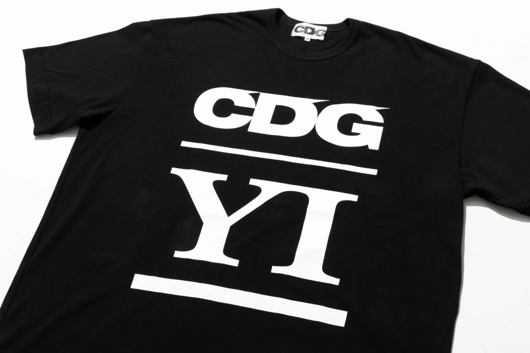 サカナクション山口一郎「ヤマイチ/YI」× コム デ ギャルソン「CDG」のコラボレーションが9/23 発売 (シーディージー COMME des GARCONS)