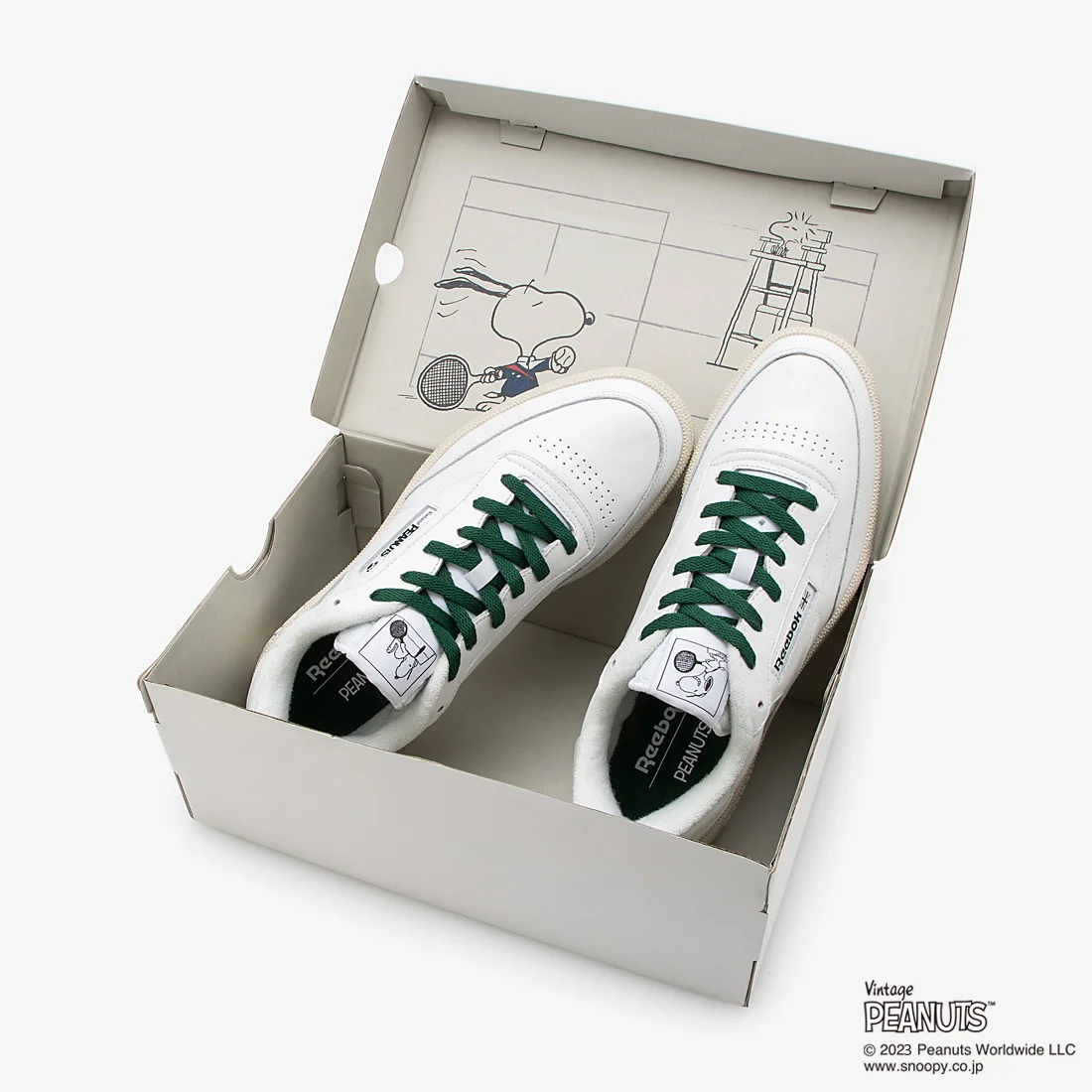 リーボック × ピーナッツ コラボ CLUB C 85 VINTAGEが国内 9/15 発売 (REEBOK PEANUTS CLUB C 85 VINTAGE) [RE1759BU36984]