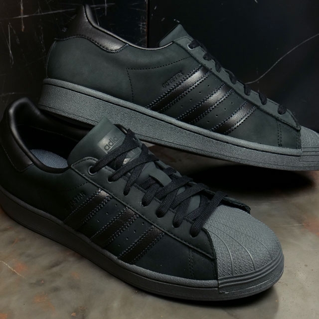 新品adidas super star GORE-TEX　スニーカー