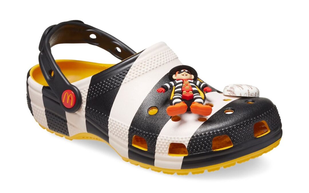 マクドナルド × クロックス コラボレーションが国内 11/8 発売 (McDonald’s Crocs Classic Clog)