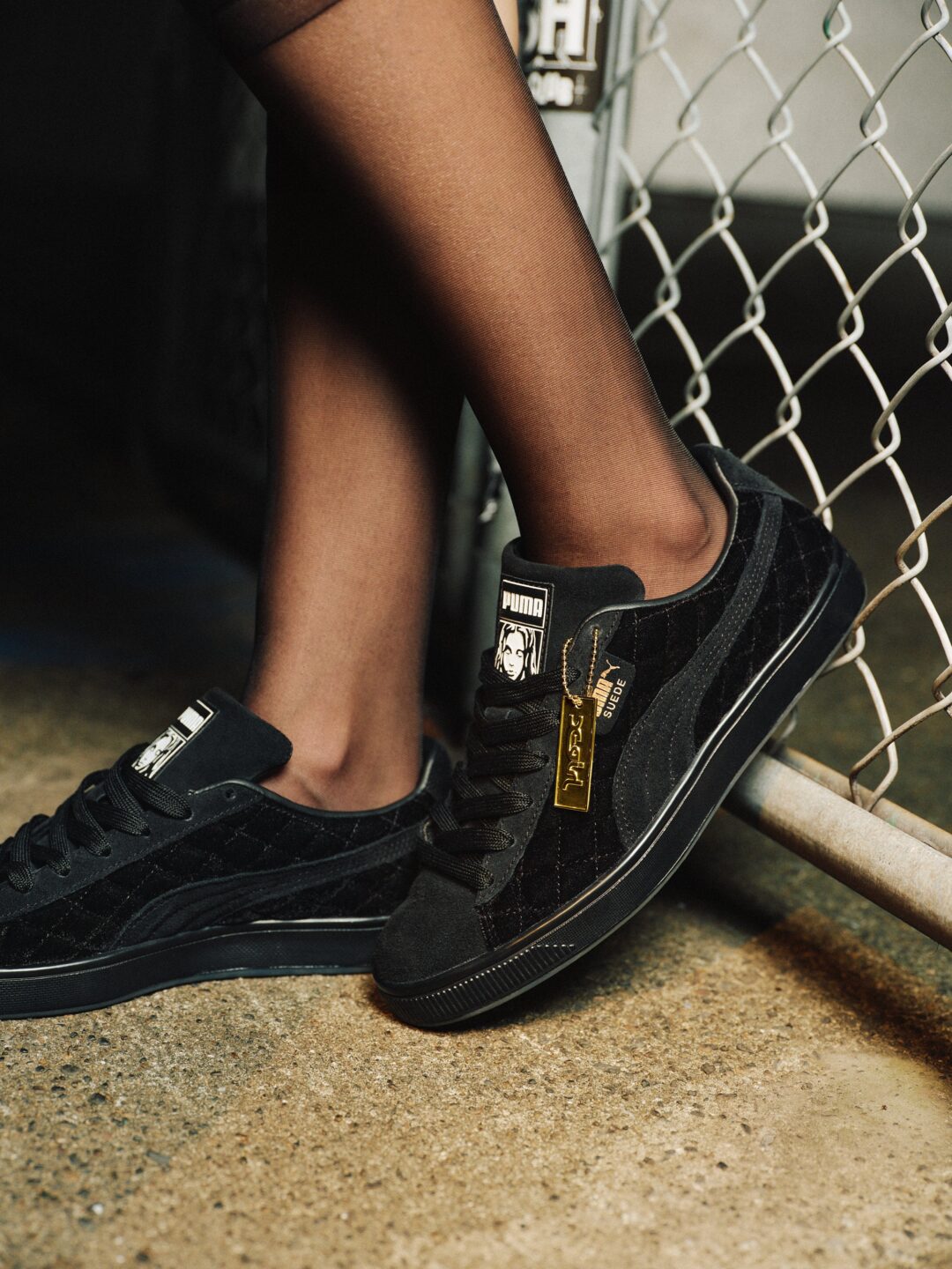 X-girl × PUMA コラボ SUEDE CLASSIC XXIとベロアフーディが11/3 発売 (エックスガール プーマ スエード)