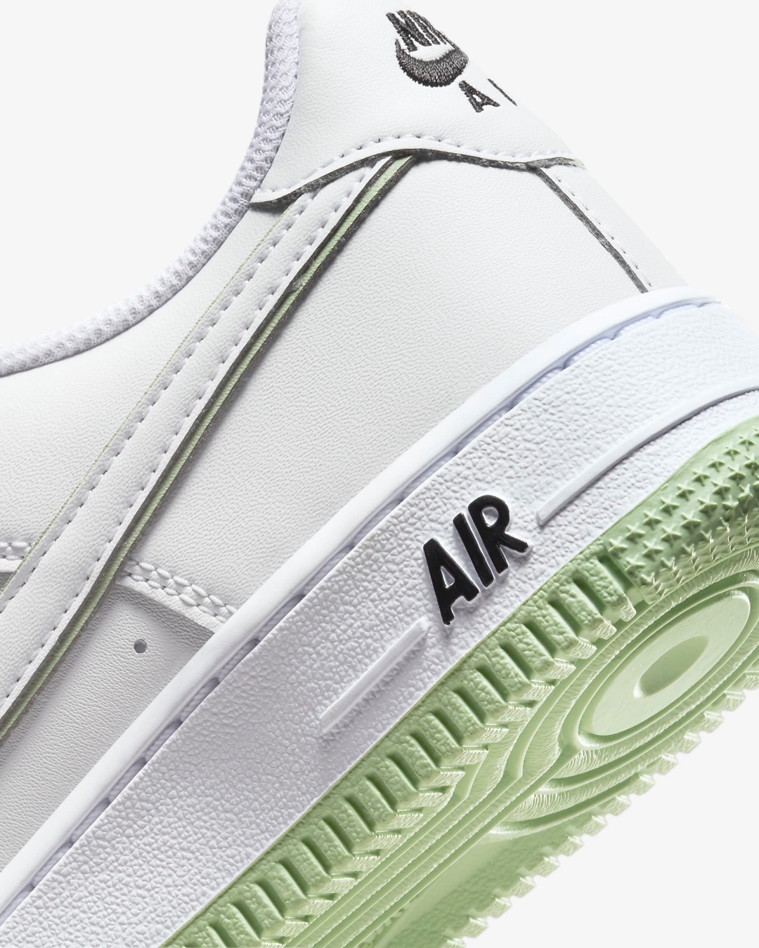 【国内 10/15 発売】ナイキ GS フォース 1 ロー ”ホワイト/ブラック/ハニーデュー” (NIKE GS AIR FORCE 1 LOW “White/Black/Honeydew”) [CT3839-108]