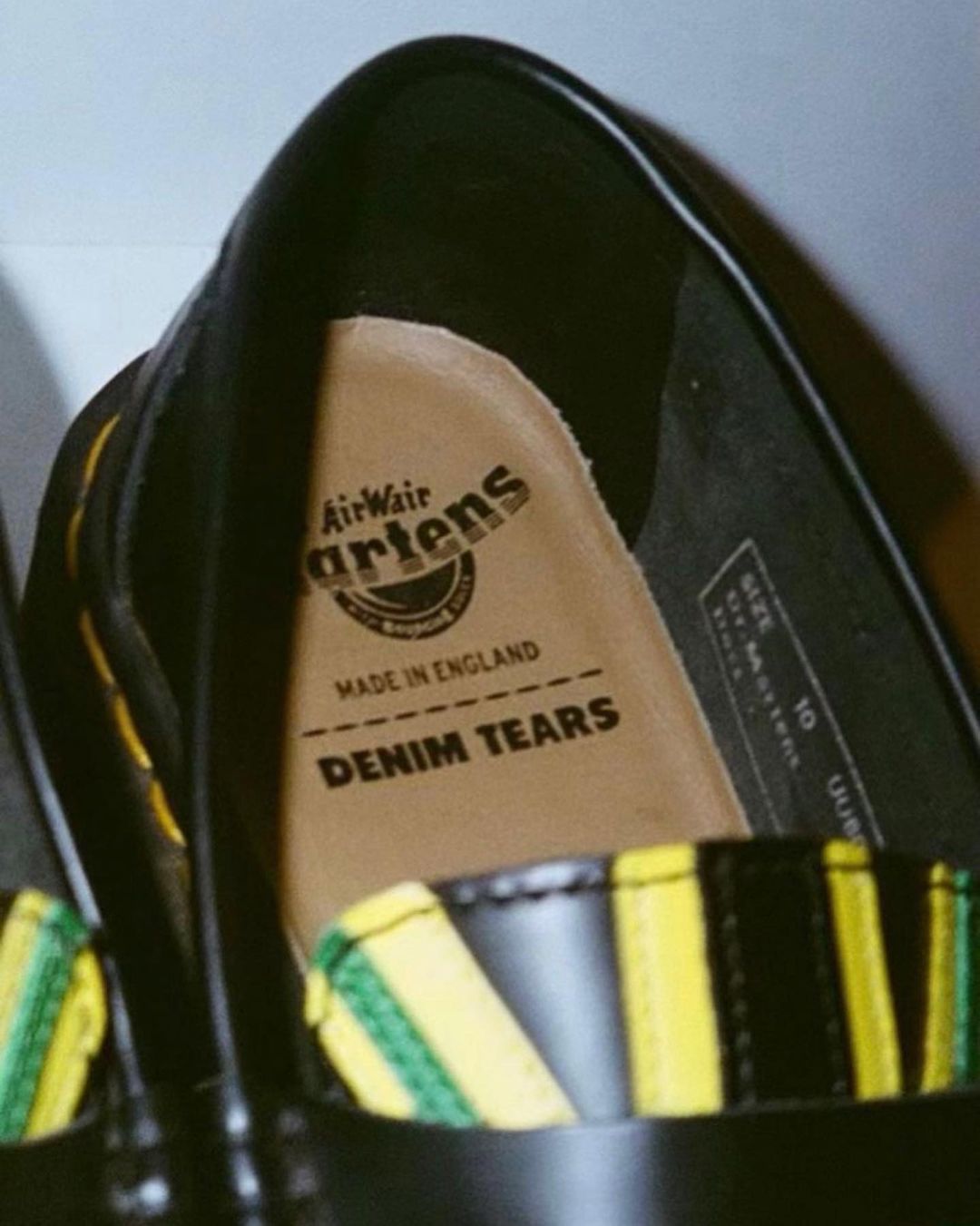 Dr. Martens × DENIM TEARS コラボモデルが国内 10/18 発売予定 (ドクターマーチン デニムティアーズ)