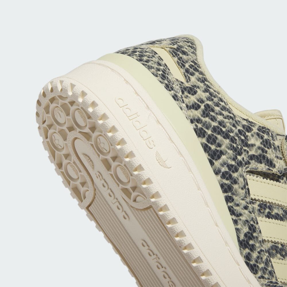 【発売予定】アディダス オリジナルス フォーラム 84 ロー “スネークスキン/サンディーベージュ” (adidas Originals FORUM 84 LOW “Snake Skin/Sandy Beige”) [IE7212]