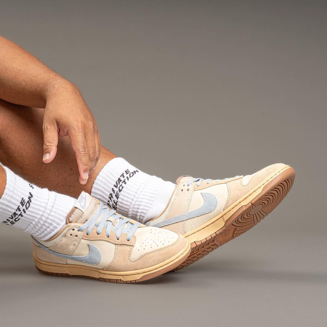 【2/1 発売予定】NIKE DUNK LOW “Sanddrift/Armory Blue” (ナイキ ダンク ロー “サンドドリフト/アーモリーブルー”) [HF0106-100]