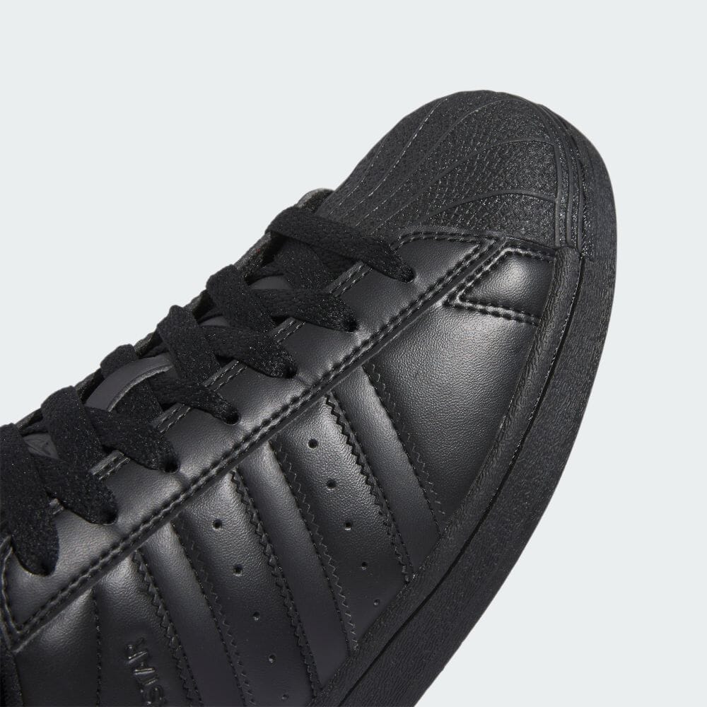 【国内 10/13 発売】スケートボード仕様のadidas Originals SUPERSTAR ADV “Black/Gold” (アディダス オリジナルス スーパースター ADV “ブラック/ゴールド”) [IG7576]