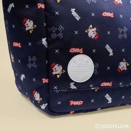 吉田カバンのブランド「POTR」モノグラムにミルキーやペコちゃんを組み合わせたオリジナルデザインバッグが10/6 12:00発売 (ポーター 不二家)