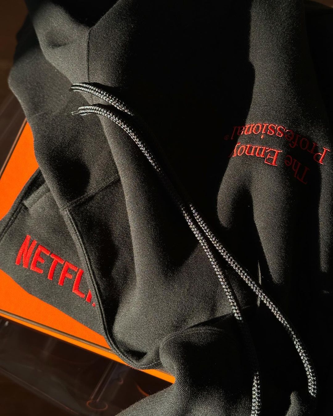 ENNOY × Netflix コラボセットアップ が2024年 1月下旬 発売予定 (エンノイ ネットフリックス)