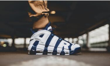 2024年 8/11 復刻予定！ナイキ エア モア アップテンポ “オリンピック” (NIKE AIR MORE UPTEMPO “Olympic”) [FQ8182-100]