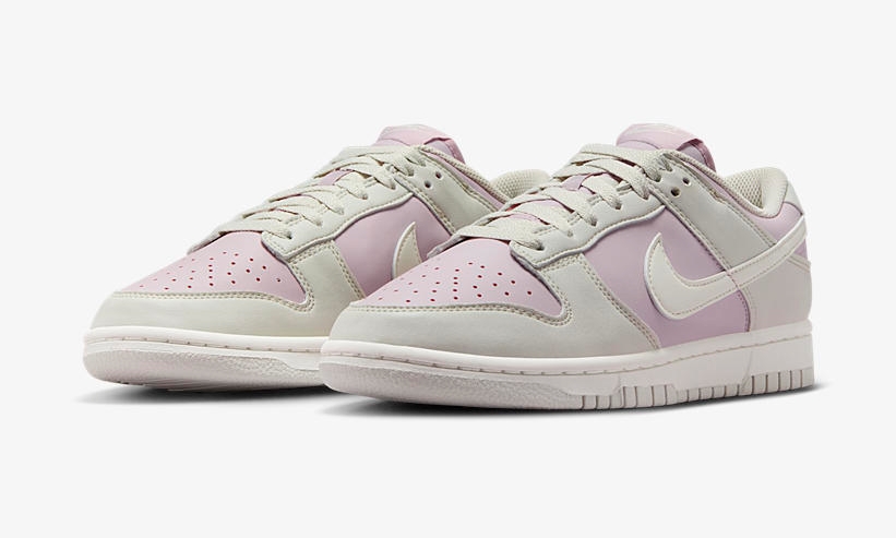 NIKE WMNS DUNK LOW LIGHT BONE　ライト ボーン