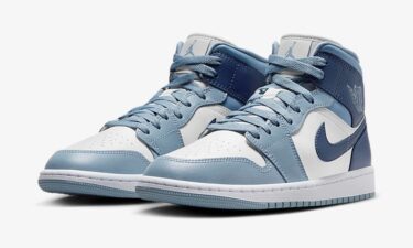 【2024年 2/28 発売】ナイキ ウィメンズ エア ジョーダン 1 ミッド “ホワイト/ブルー” (NIKE WMNS AIR JORDAN 1 MID “White/Blue”) [BQ6472-140]