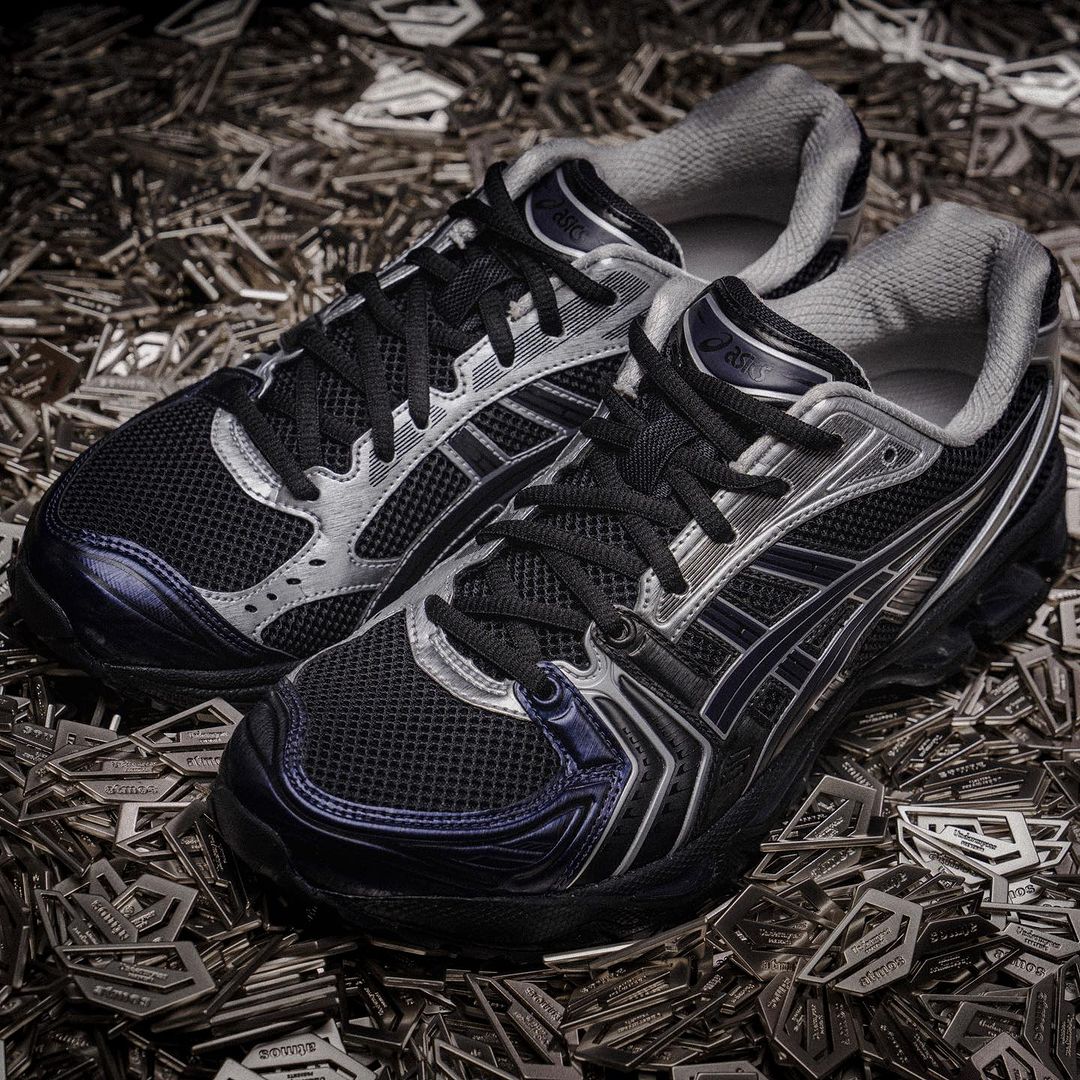 【国内 11/23、12/9 発売】atmos x ASICS GEL-KAYANO 14 x undermycar (アトモス アシックス ゲルカヤノ 14 アンダーマイカー) [1203A430.001/1203A430.200]