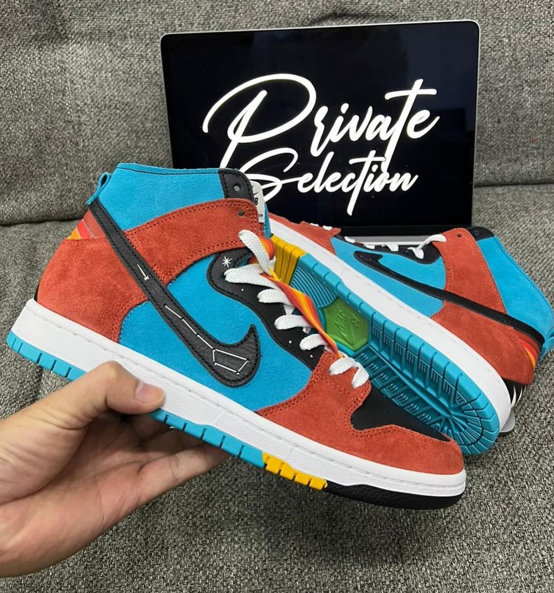 【2024年 6/1 発売】DiOrr Greenwood x NIKE SB DUNK HIGH (ディオール グリーンウッド ナイキ SB ダンク ハイ) [FQ1775-400]