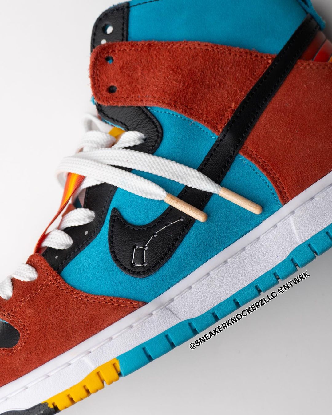 【2024年 6/1 発売】DiOrr Greenwood x NIKE SB DUNK HIGH (ディオール グリーンウッド ナイキ SB ダンク ハイ) [FQ1775-400]