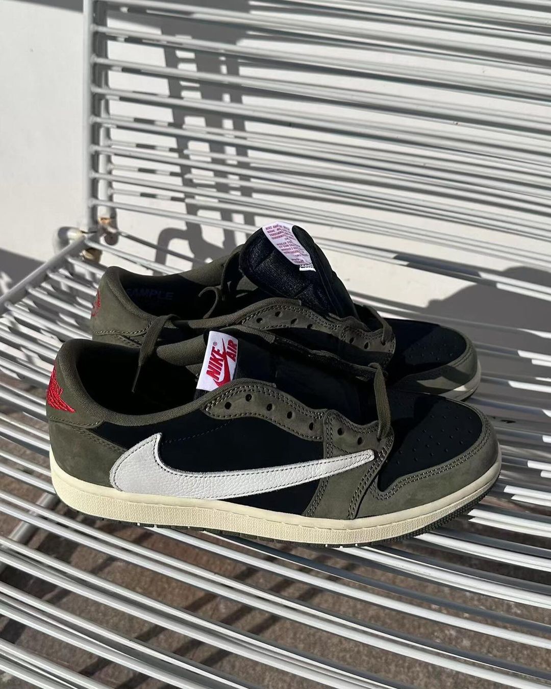 2024年 9/12 発売予定！トラビス・スコット × ナイキ エア ジョーダン 1 ロー OG “ブラック/オリーブ” (TRAVIS SCOTT NIKE AIR JORDAN 1 LOW OG “Black/Olive”) [DM7866-002]