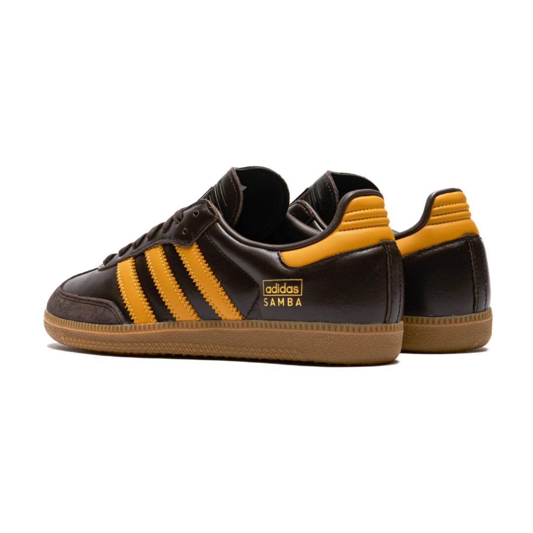 【国内 12/1 発売】アディダス オリジナルス サンバ OG “ダークブラウン/プリラブドイエロー” (adidas Originals SAMBA OG “Dark Brown/Preloved Yellow”) [IG6174]