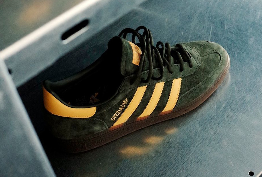 【発売中】adidas Originals HANDBALL SPEZIAL “Night Cargo/Wonder Glow” (アディダス オリジナルス ハンドボール スペツィアル “ナイトカーゴ/ワンダーグロー”) [EF5748/FV1226]