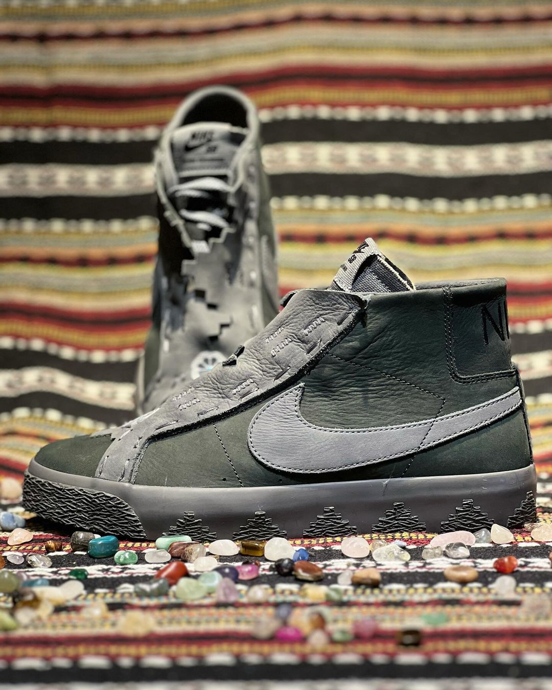 【2024年 4/13 発売】DiOrr Greenwood x NIKE SB BLAZER MID PRO (ディオール グリーンウッド ナイキ SB ブレーザー ミッド プロ) [FQ0792-001]