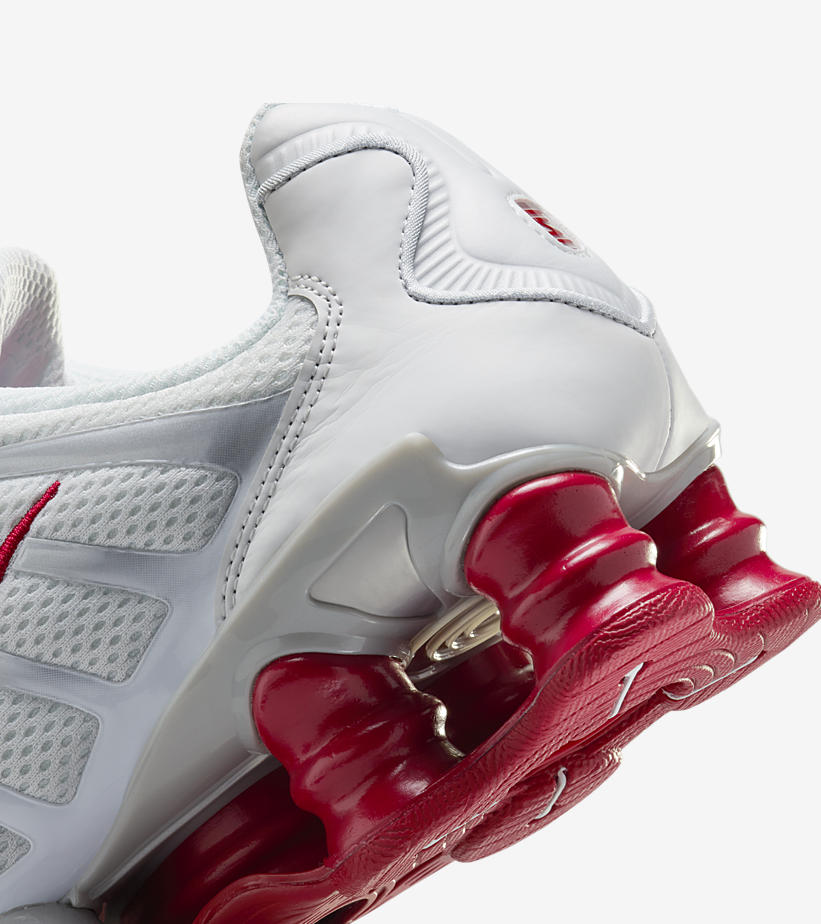 【国内 1/27 発売】ナイキ ウィメンズ ショックス TL “プラチナムティント/ジムレッド” (NIKE WMNS SHOX TL “Platinum Tint/Gym Red”) [FZ4344-001]