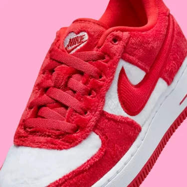 【国内 1/25 発売】ナイキ エア フォース 1 07 ロー “バレンタイン/ソールメイツ” (NIKE AIR FORCE 1 07 LOW “2024 Valentine/Sole Mates”) [FZ3552-612]