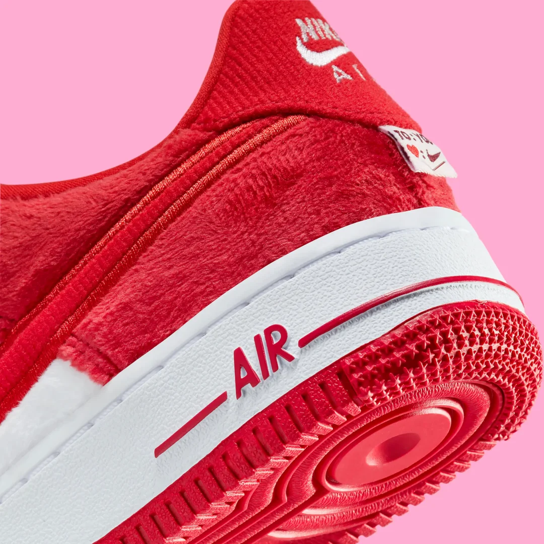 【国内 1/25 発売】ナイキ エア フォース 1 07 ロー “バレンタイン/ソールメイツ” (NIKE AIR FORCE 1 07 LOW “2024 Valentine/Sole Mates”) [FZ3552-612]