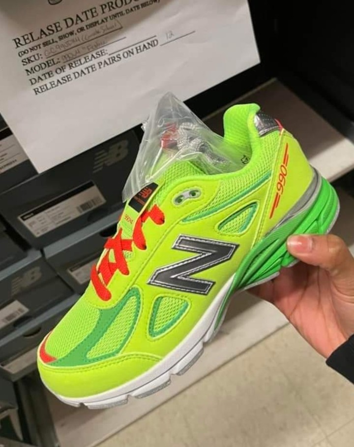 海外 11/27 発売！DTLR x New Balance 990v4 “Festive/Neon Yallow/Red” (ニューバランス)