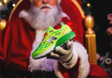 海外 11/27 発売！DTLR x New Balance 990v4 “Festive/Neon Yallow/Red” (ニューバランス)