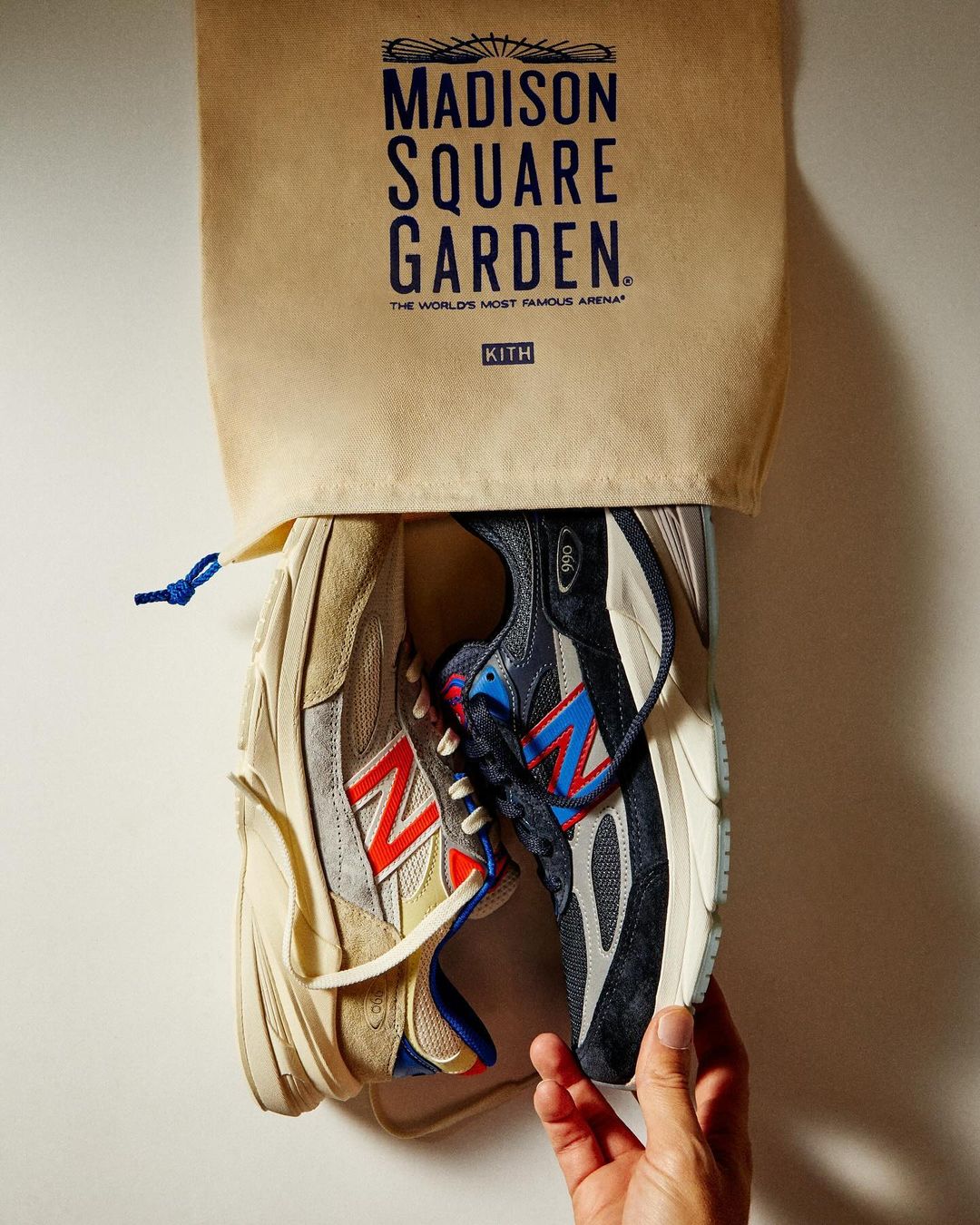 【国内 11/6 発売】KITH × New Balance M990v6 KN6/KR6 “Madison Square Garden” (キス ニューバランス)