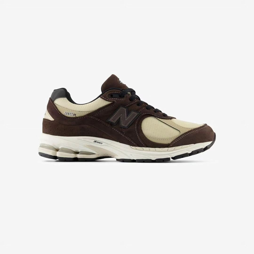 New Balance M2002 “Chocolate/Tan” GORE-TEX (ゴアテックス ニューバランス)